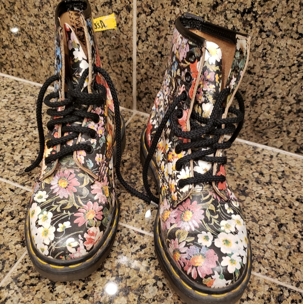 Dr. Martens VTG 90"s Floral Combat boot - Picture 5 of 13
